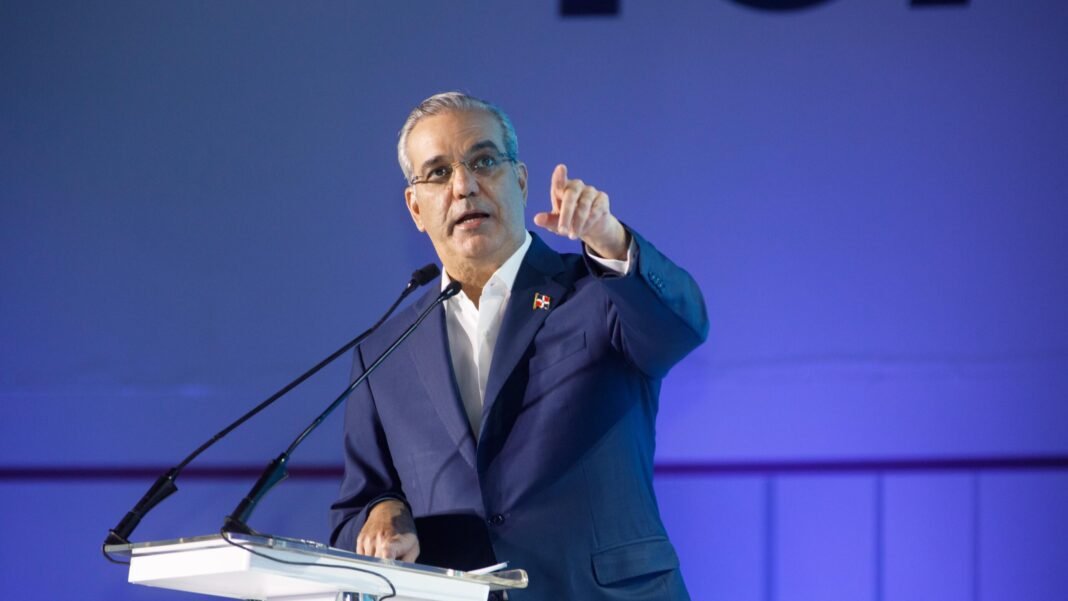 Abinader ordena al Senasa constituirse en actor civil para “recuperar hasta el último peso robado” Abinader ordena al Senasa constituirse en actor civil para “recuperar hasta el último peso robado”