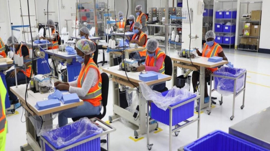 Aduanas presenta panel sobre zonas francas; destaca sector lidera exportaciones