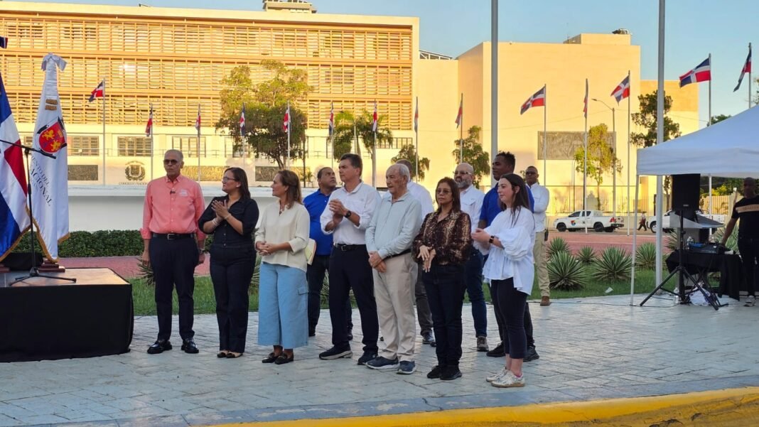 Alcaldía del DN y ECO5RD ponen en marcha la Ruta de la Limpieza Navideña