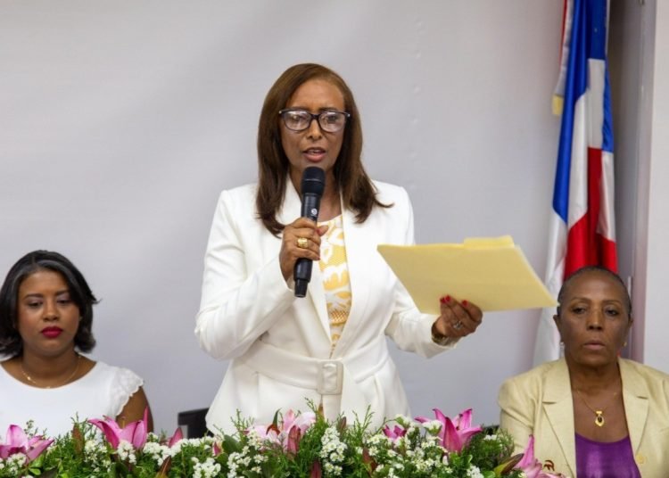 Baja inclusión femenina y acceso al crédito frenan desarrollo del sector construcción en República Dominicana