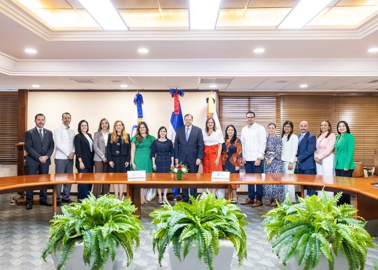 Banco BHD y ProDominicana firman acuerdo para impulsar pymes lideradas por mujeres