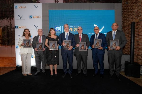 BPD y Fundación Arévalo presentan libro pobladores