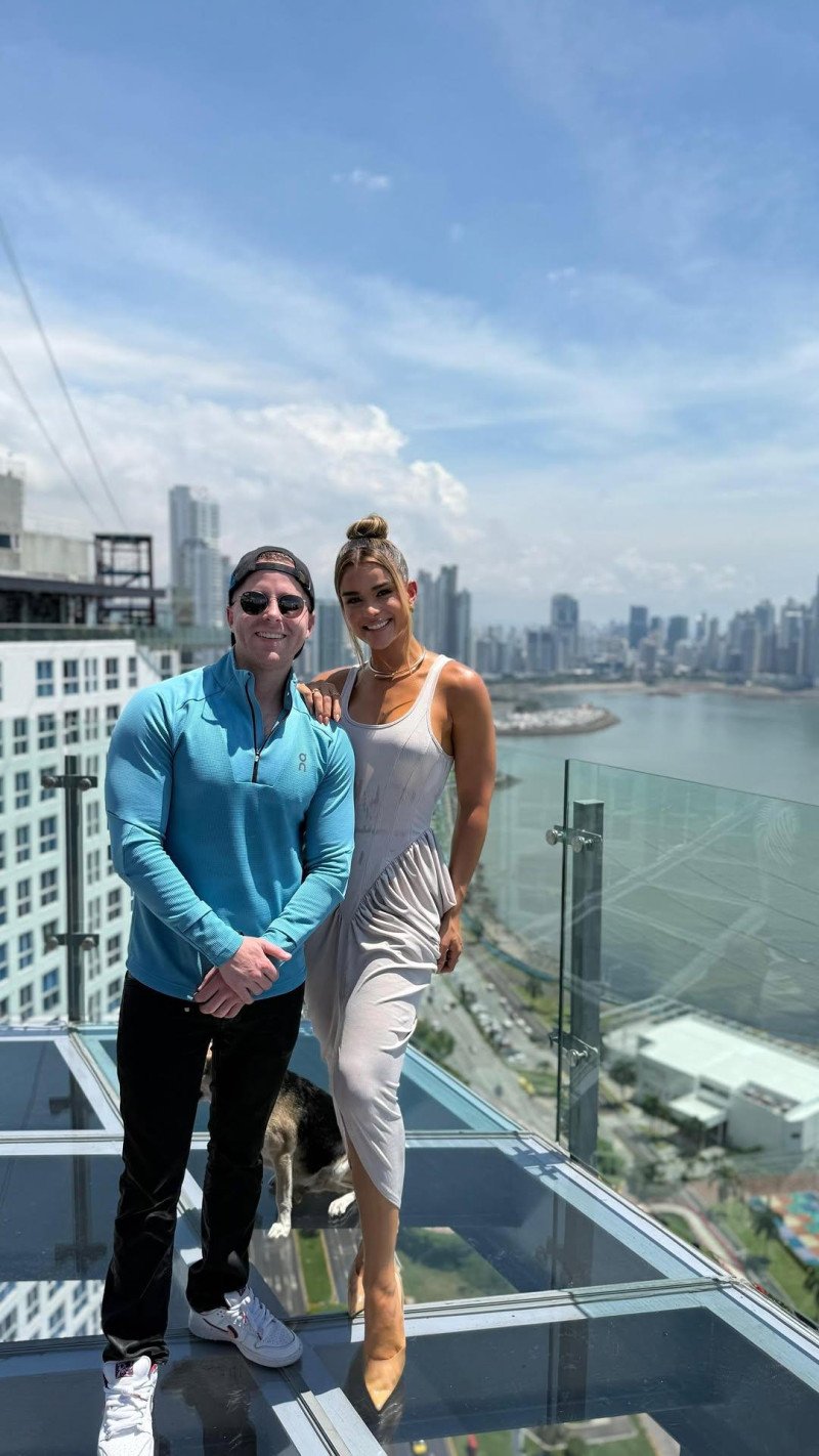 Clarissa Molina regresa a Panamá y crecen rumores sobre un posible romance con el alcande