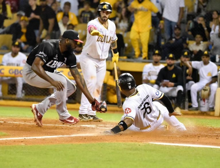 Con pitcheo de calidad, las Aguilas vencen al Escogido y llegaron a 25 victorias