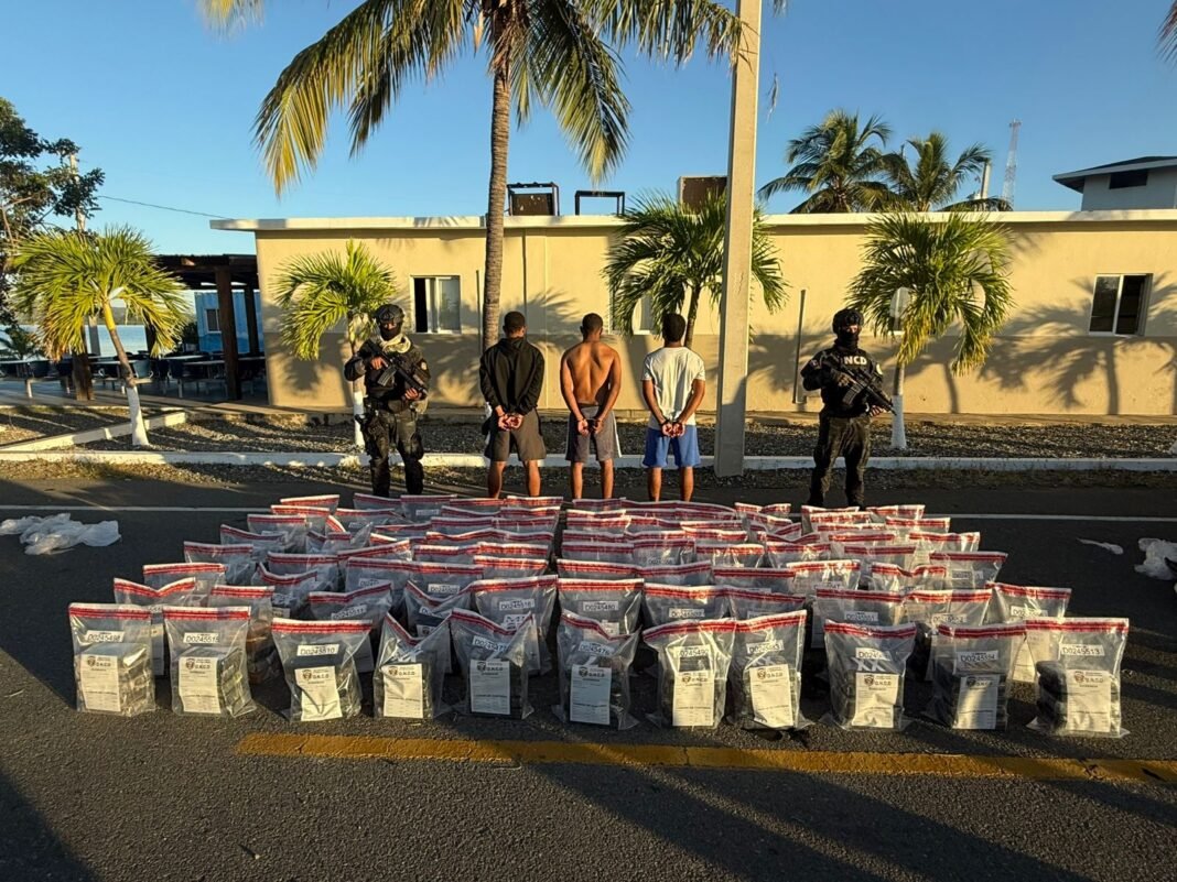 DETERMINAN ES COCAÍNA ALIJO INCAUTADO EN COSTAS DE BANI