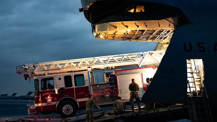 EE. UU. dona equipos de emergencia a cuerpos de bomberos del suroeste de RD