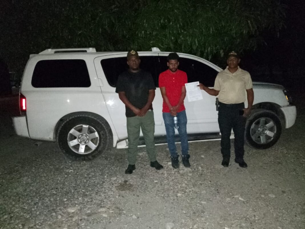 Ejército detiene a hombre con 12 pacas de marihuana en San Juan