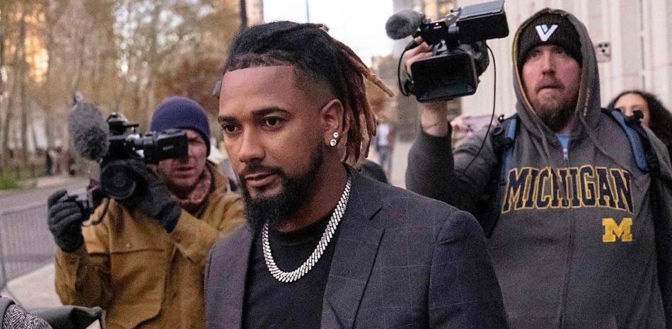 Emmanuel Clase y Luis Ortiz enfrentarán juicio en mayo por caso de apuestas