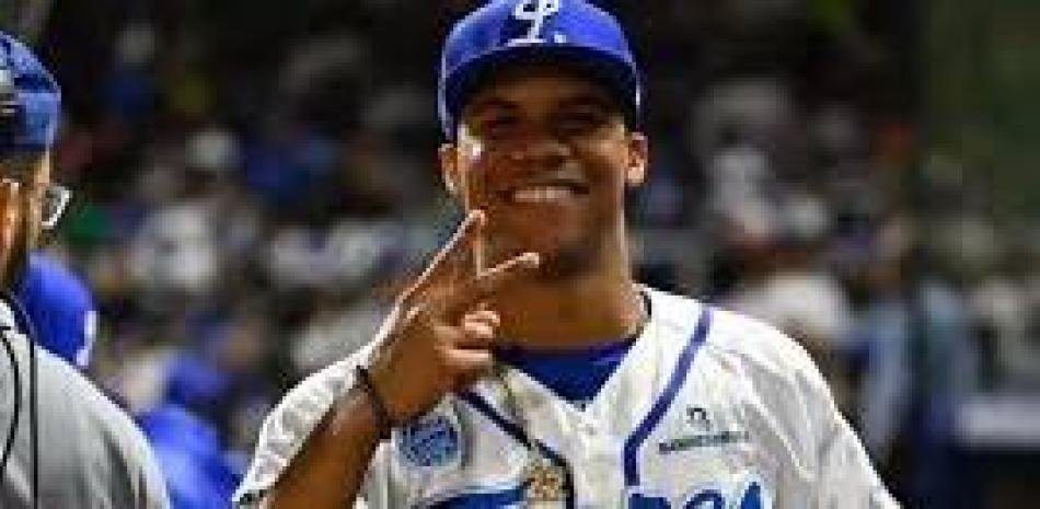 En cuatro ocasiones Juan Soto ha pedido permiso a los Mets para accionar con el Licey