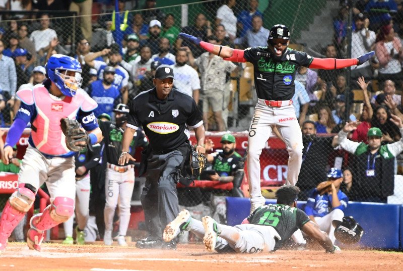 Estrellas ganan tercero seguido al Licey y los pone en situación difícil