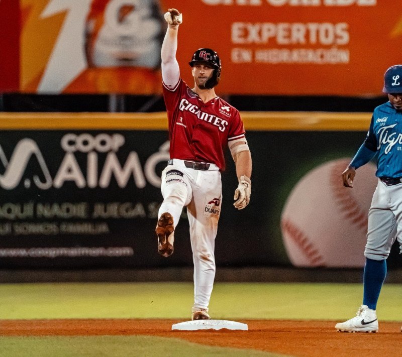 Gigantes derrotan 4-2 a Tigres y los regresan al sótano