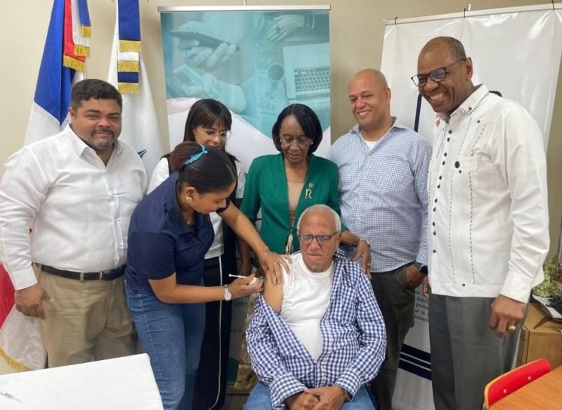 Gremios del sector comunicación realizan exitosa jornada nacional de vacunación preventiva para periodistas y trabajadores de la prensa