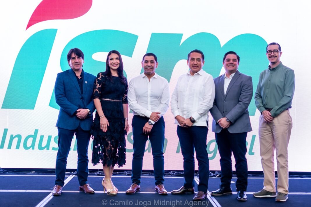 Industrias San Miguel realiza tradicional encuentro navideño