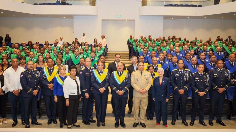 Instituto Policial gradúa 249 policías y dos miembros agregados militares