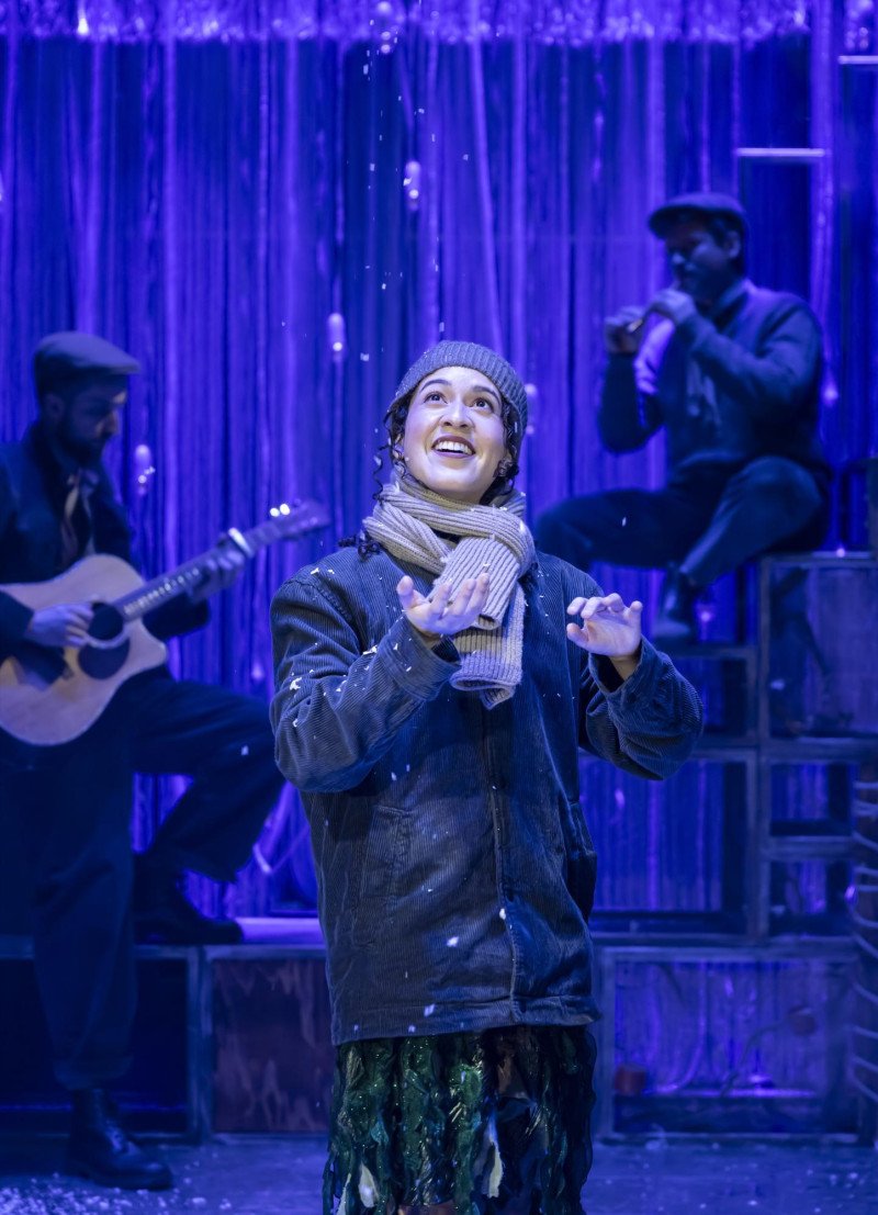 La dominicana Annabelle Aquino es definida en Londres como “oro fundido” por su rol en obra “La Sirenita”