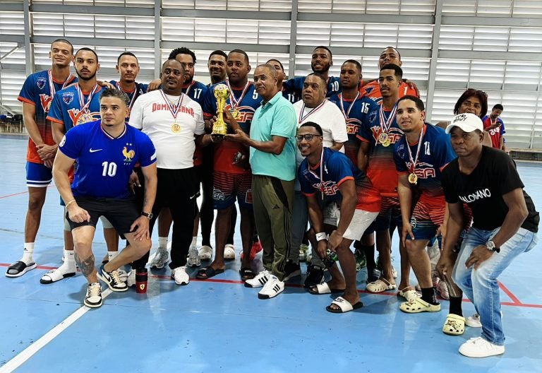 La Vega repite corona campeón nacional superior balonmano