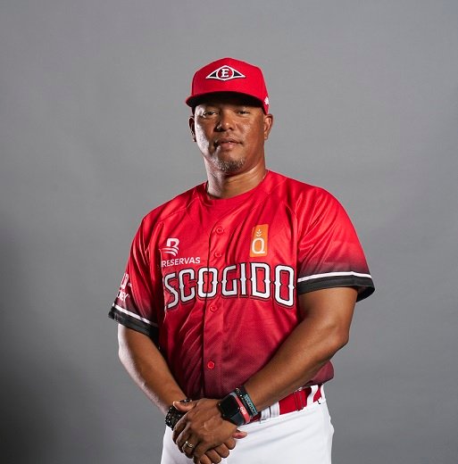 Leones anuncian cambios en su cuerpo técnico. Ramón Santiago será dirigente interino