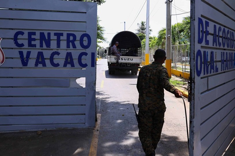 Migración detuvo a 2,228 extranjeros y deportó 1,482 en operativos realizados 23 y 24