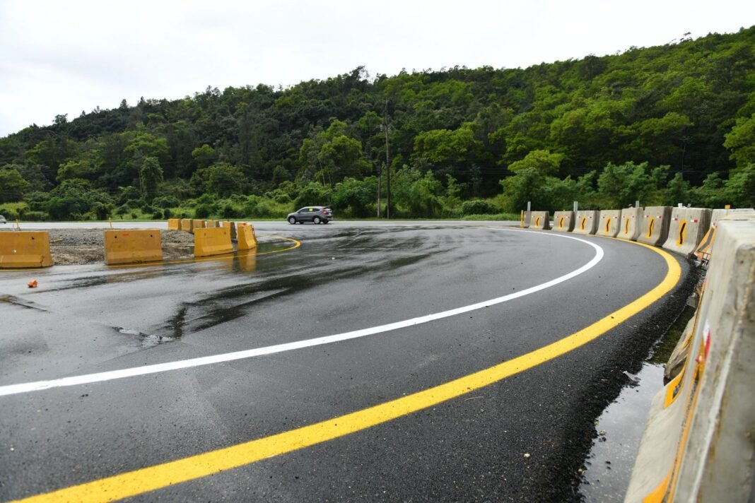 Obras Públicas habilitan retorno del km 110 y seis carriles en puente de Río Verde
