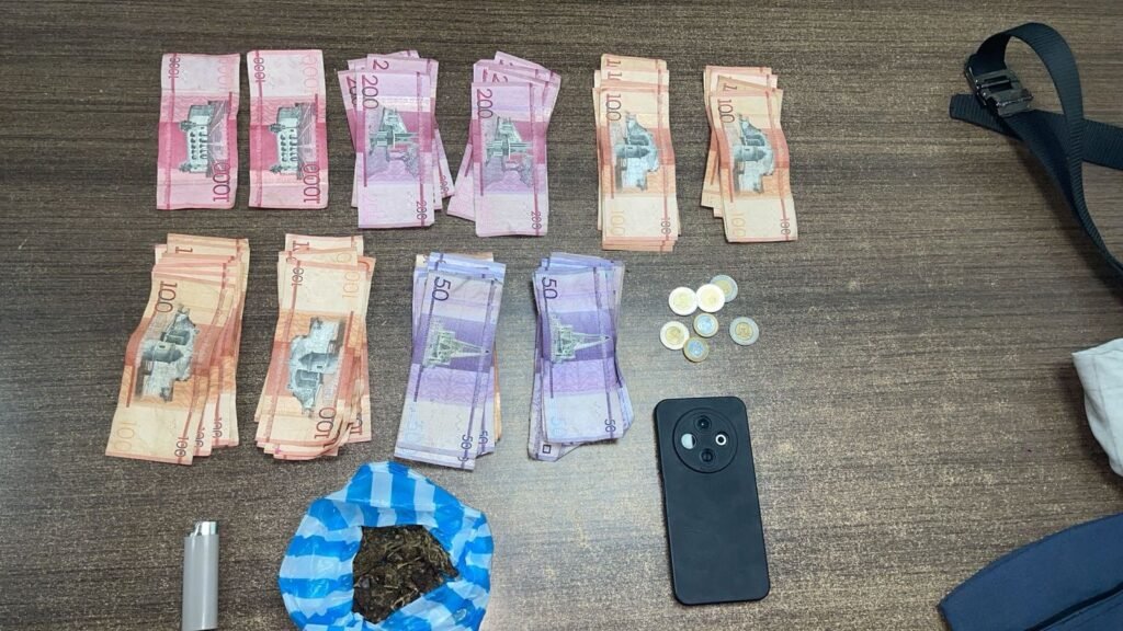 Policía ocupa drogas, armas, apresa antisociales y recupera motocicletas robadas en Villa Mella, SDN