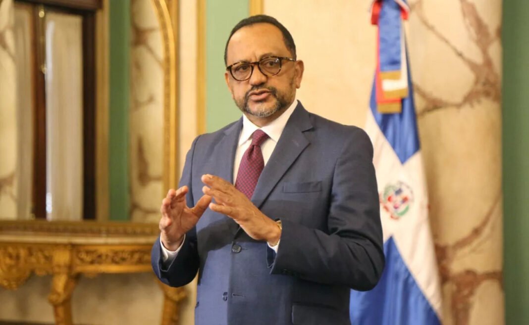 Presidente Abinader promulga la Ley que reforma el Código Procesal Penal Presidente Abinader promulga la Ley que reforma el Código Procesal Penal