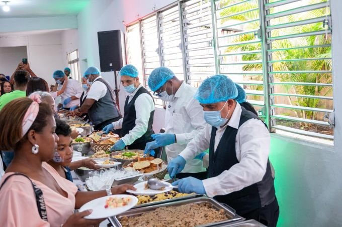 Propeep inicia almuerzos con niños autistas y discapacidad