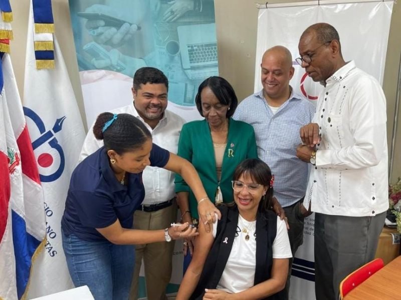 Realizan jornada nacional de vacunación preventiva para periodistas