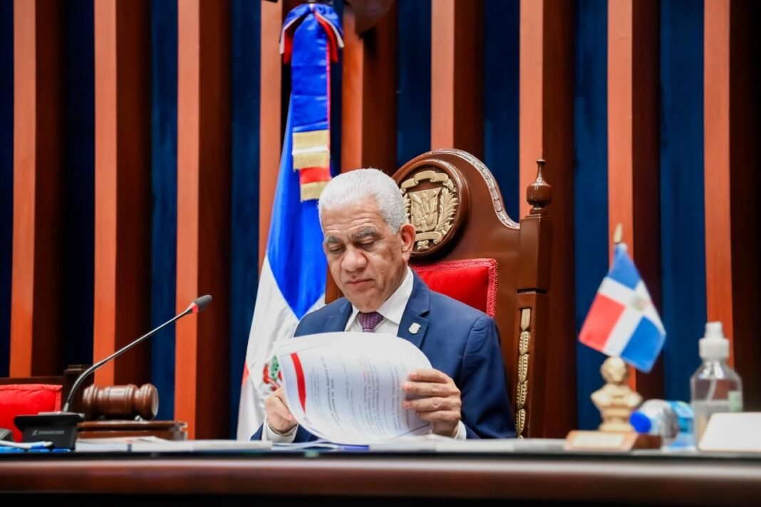 Senado envía a comisión especial proyecto de reforma a la Ley de la Policía