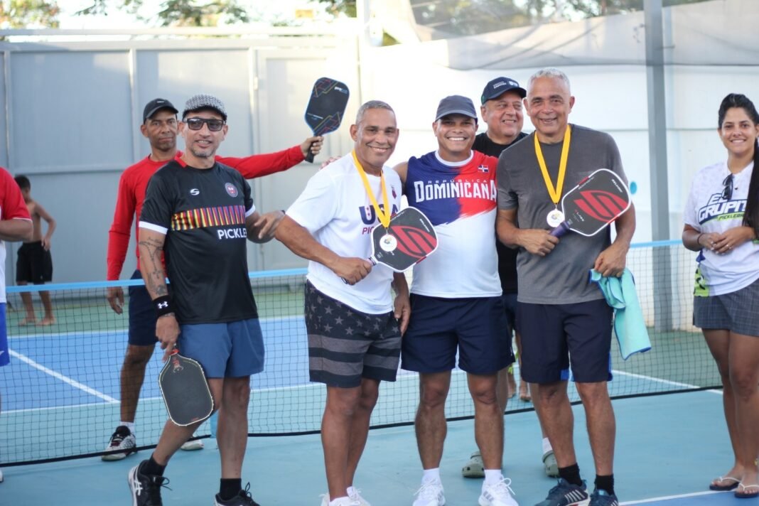 Torneo de Pickleball Confraternidad reúne generaciones en Arianna Arena de Juan Dolio Pickleball