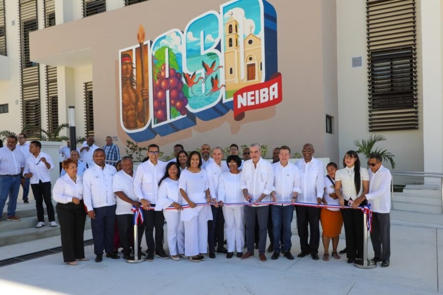 Abinader inaugura Centro Universitario Regional de la UASD en Bahoruco
