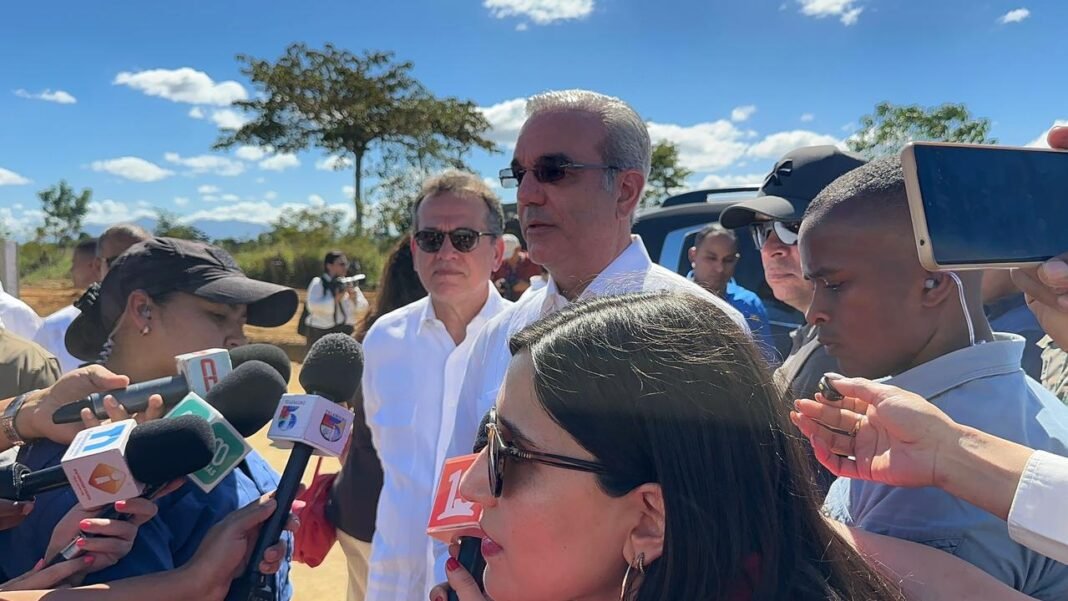 Abinader llega a Dajabón con su homólogo de Chile para recorrer verja perimetral