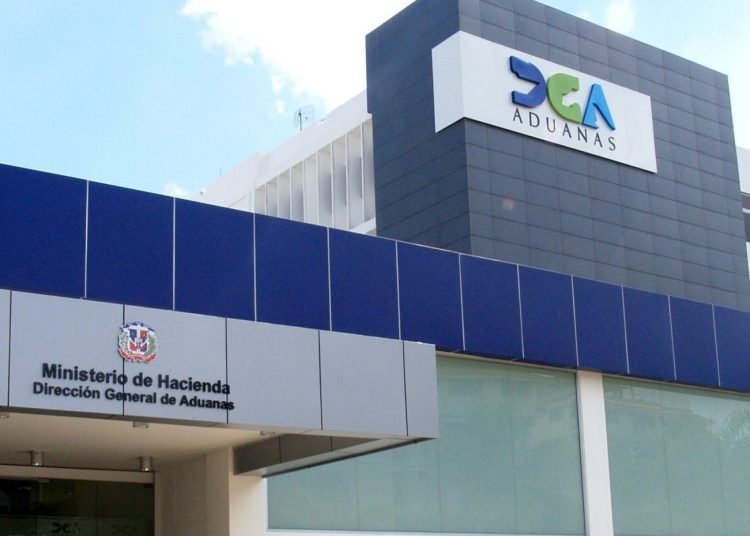 Aduanas recaudó menos en noviembre, pero mantiene crecimiento acumulado en 2025