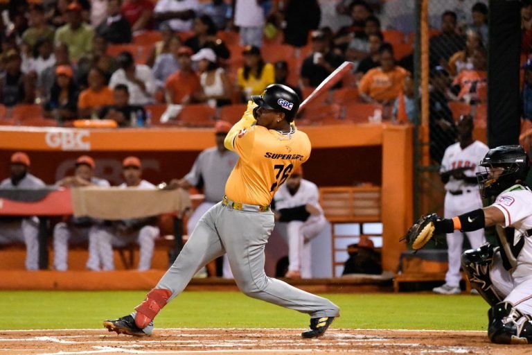 Águilas Cibaeñas anuncian que Alberto Rodríguez no tiene fracturas en el rostro