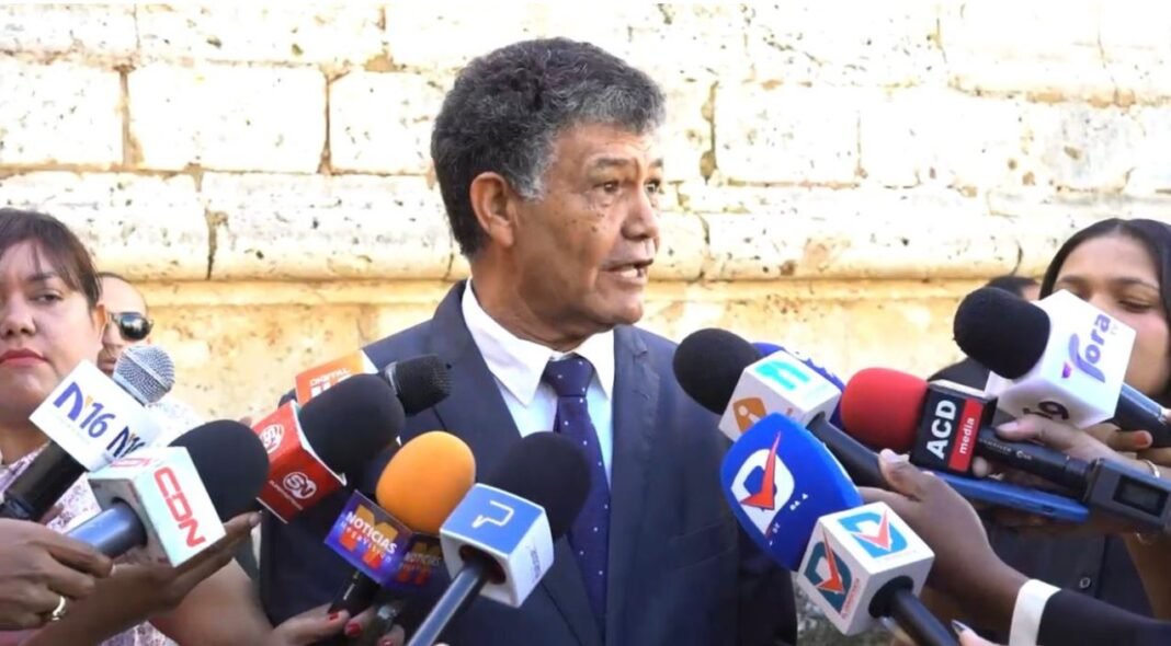 Alcalde de SDO dice retiró contenedores porque encontraban restos humanos y animales muertos