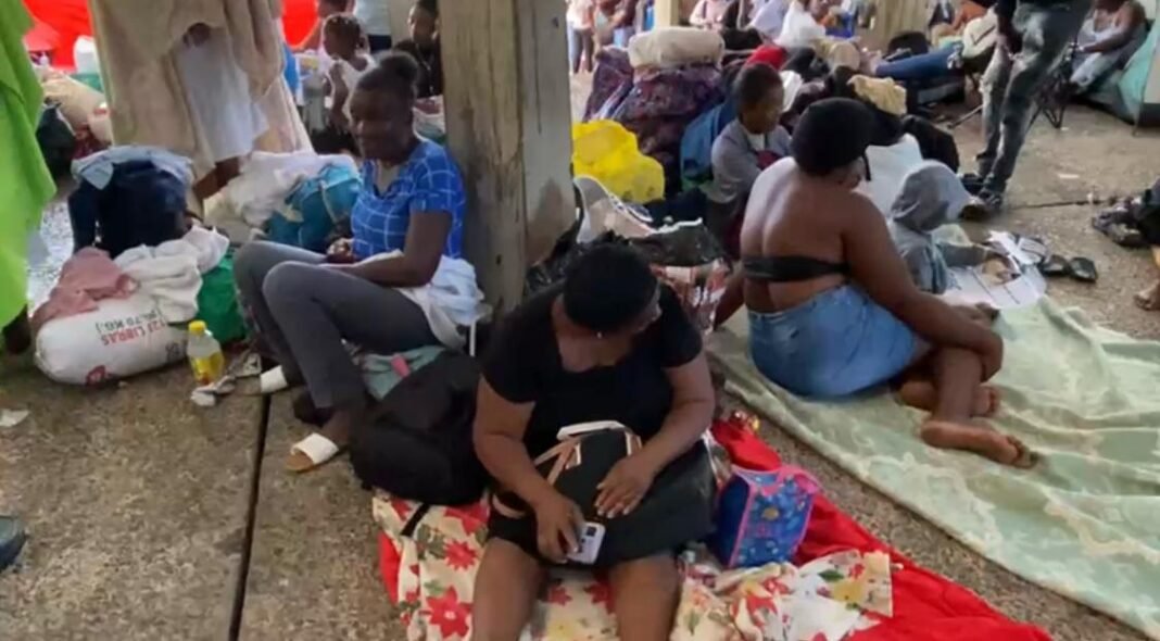 Alta presencia de ciudadanos haitianos entre los fieles que acuden a la Basílica de Higüey