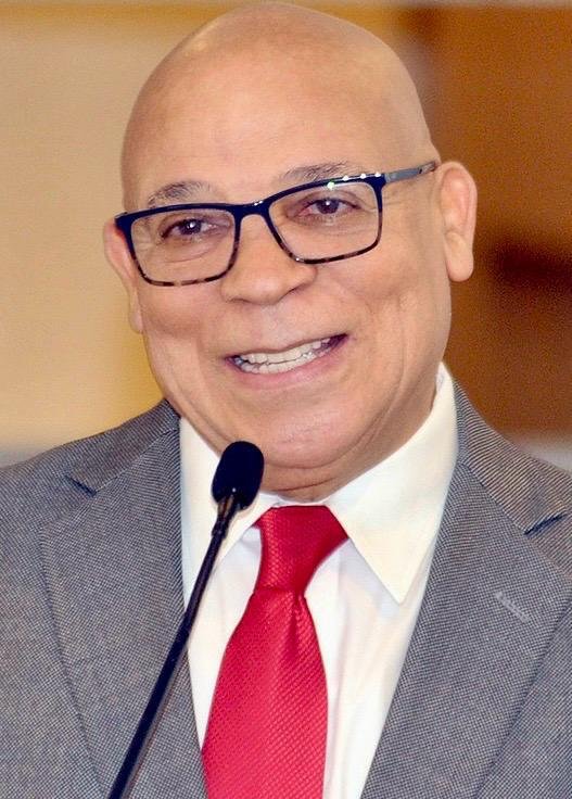 Amazon selecciona al periodista Marino Zapete para proyectar su obra en el mercado anglosajón