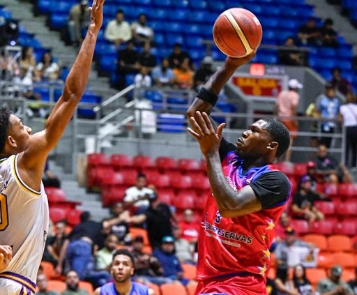 BJ Fitzgerald anotó 31 puntos SAMEJI domina al GUG con corrida clave en el segundo cuarto