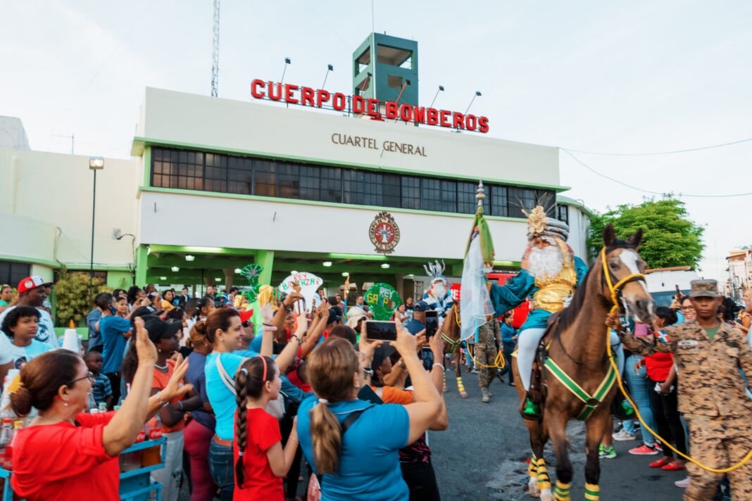 Bomberos del DN celebrarán desfile de Reyes Magos este lunes