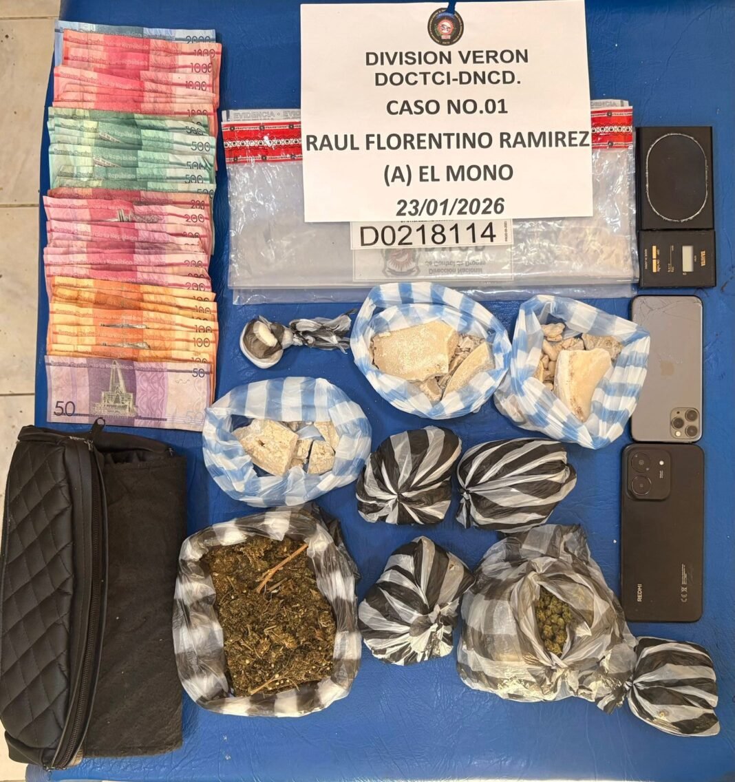 Capturan a dos hombres con más de 2,700 gramos de cocaína, marihuana y crack en Verón