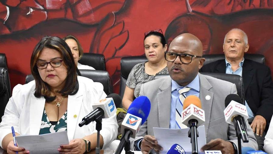 CMD confirma aplicación del aumento salarial del 5 % para médicos, partida acordada en 2024