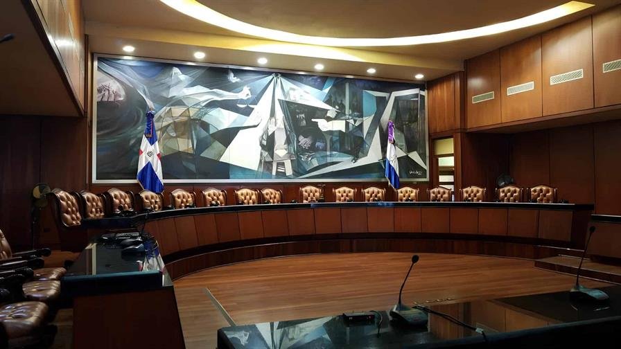 Denuncian que la SCJ suspendió una sentencia basándose en hechos que no figuran en el expediente