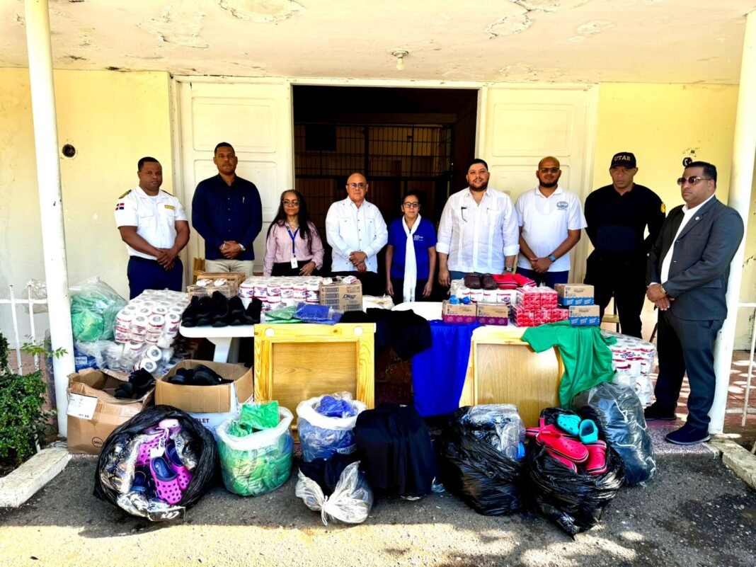 Desarrollo de la Comunidad entrega insumos a correccional de menores en Hato Nuevo y La Vega Desarrollo de la Comunidad entrega insumos a correccional de menores en Hato Nuevo y La Vega