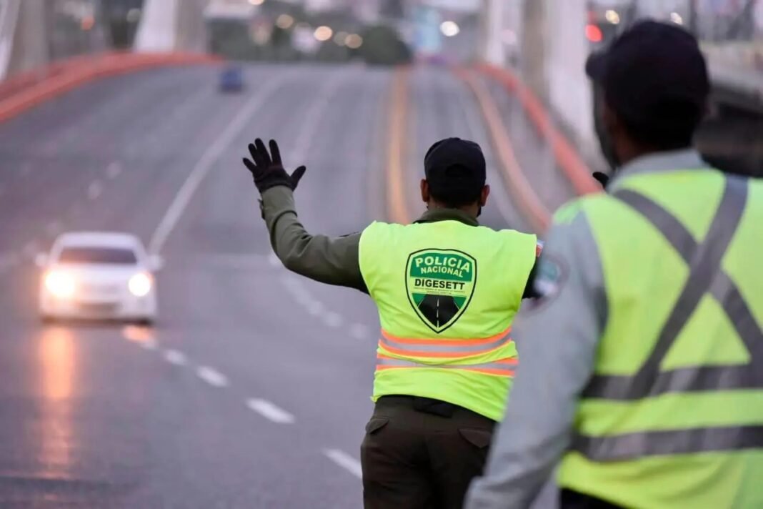 DIGESETT realizó casi 22,000 fiscalizaciones durante operativo navideño DIGESETT realizó casi 22,000 fiscalizaciones durante operativo navideño