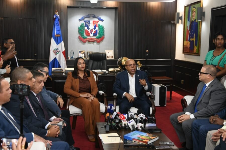 Diputados posponen reforma al Código Laboral para próxima legislatura