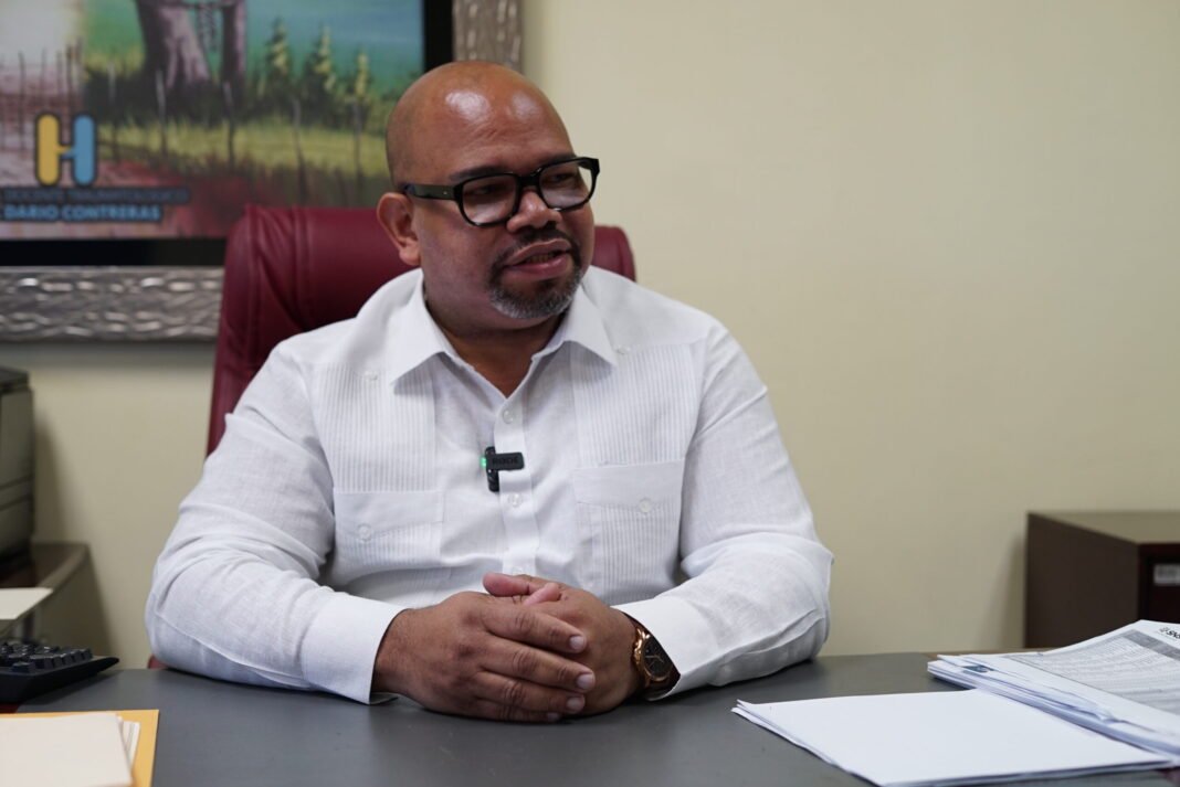 Director del hospital Darío Contreras afirma centro opera con normalidad y enfocado en mejorar la calidad de atención