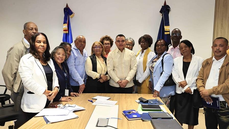 El director del SNS se reúne con enfermeras y pide un compás de espera para analizar sus reclamos