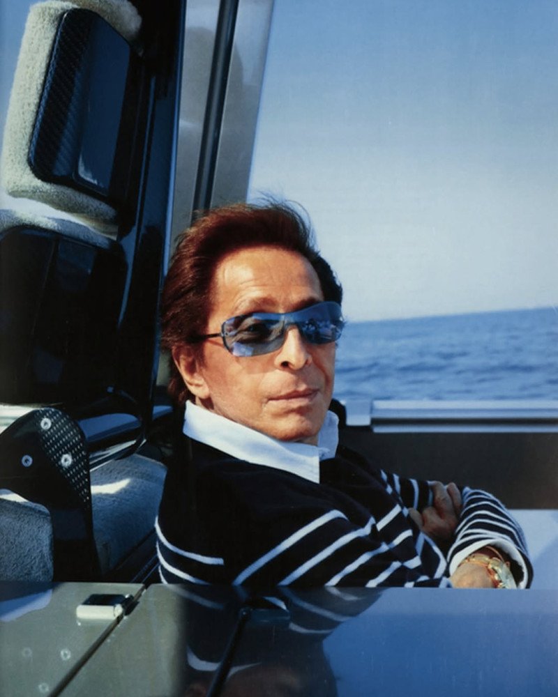 El diseñador italiano Valentino muere a los 93 años