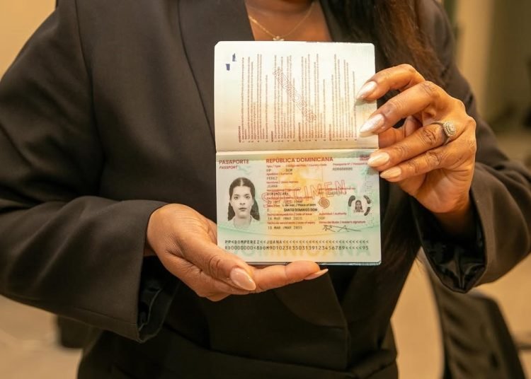 El nuevo pasaporte electrónico dominicano costará RD$6,700 con vigencia de 10 años