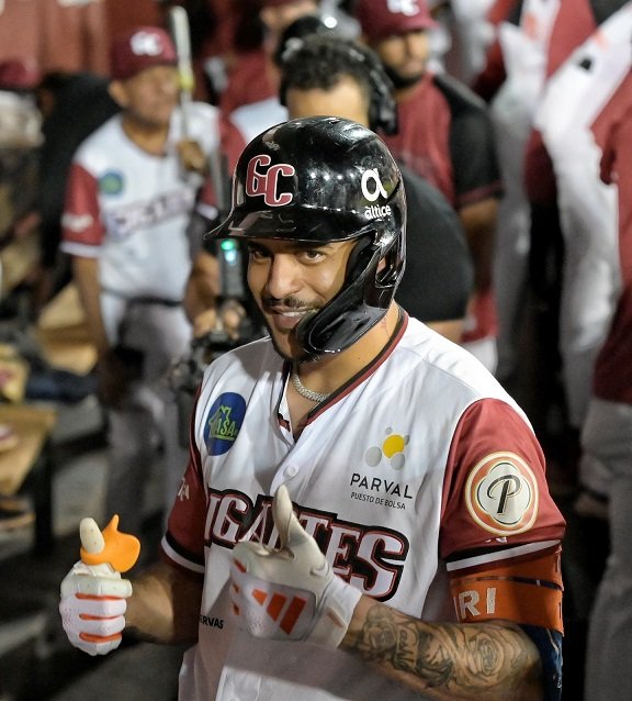 Gigantes dejan en el terreno a Toros con hit de Siri logrando su segunda victoria del todos contra todos