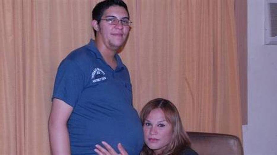 Ginecóloga evita responder simple pregunta: ¿Puede un hombre quedar embarazado?